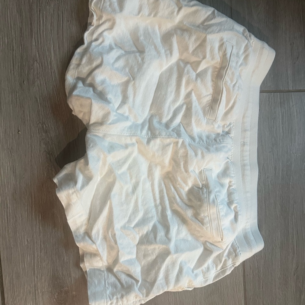 GAP Ribbed White Shorts - Picture 3 of 3